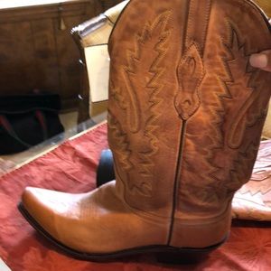 Women’s NWT cowboy boots